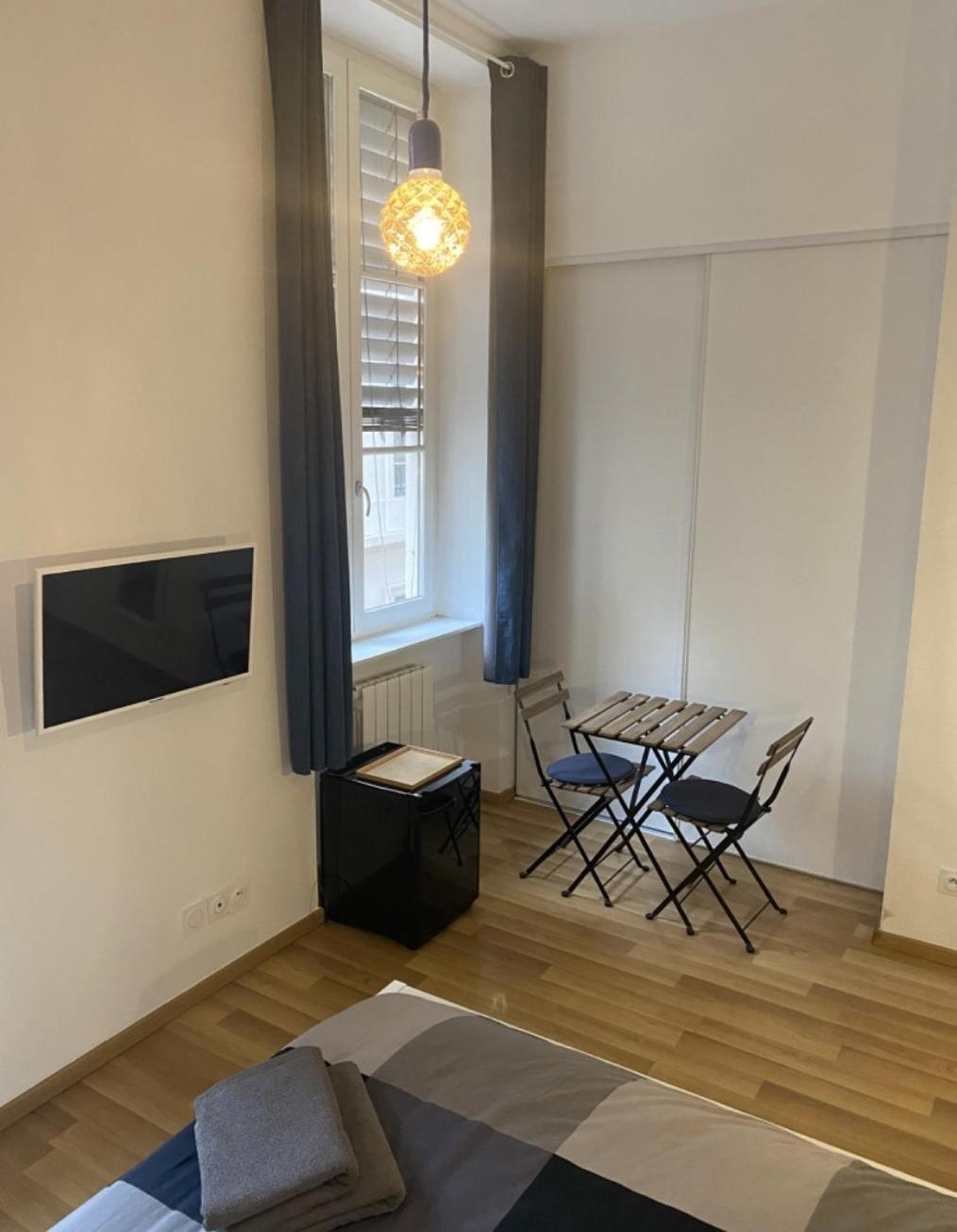 Chambre Confort Centre Ville Chez L'Habitant Лион Екстериор снимка